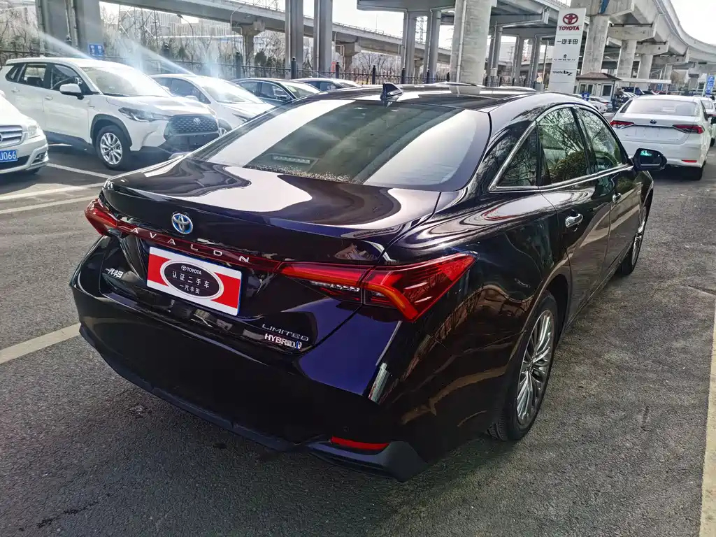 TOYOTA AVALON 2019