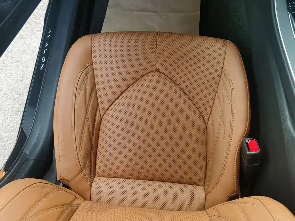 TOYOTA AVALON 2019