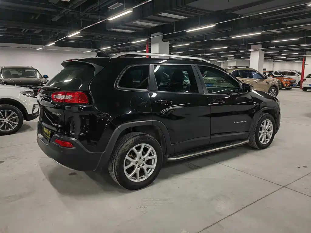 JEEP CHEROKEE 2019