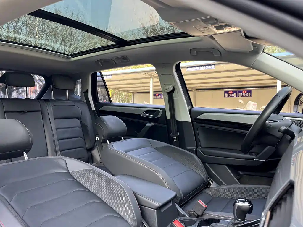 VOLKSWAGEN TAYRON 2021