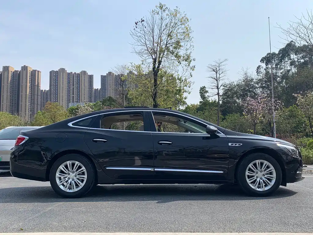 BUICK LACROSSE 2018