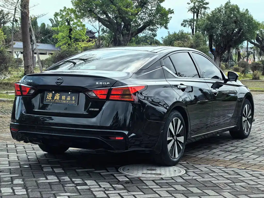 NISSAN TEANA 2021