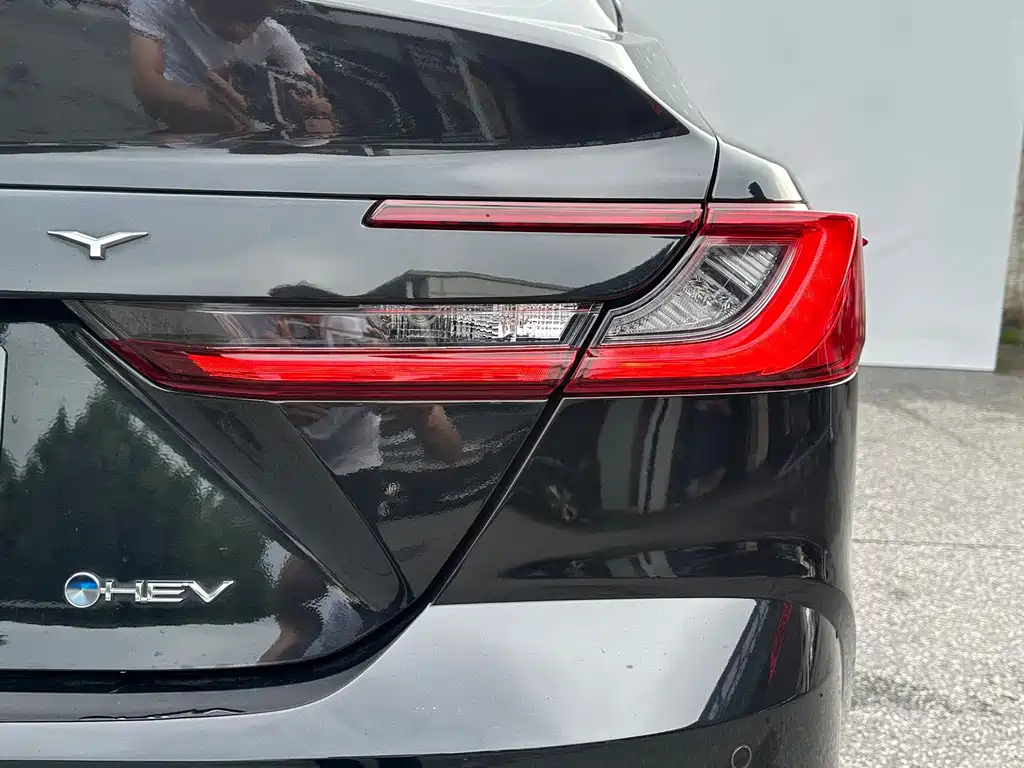 TOYOTA CAMRY 2024