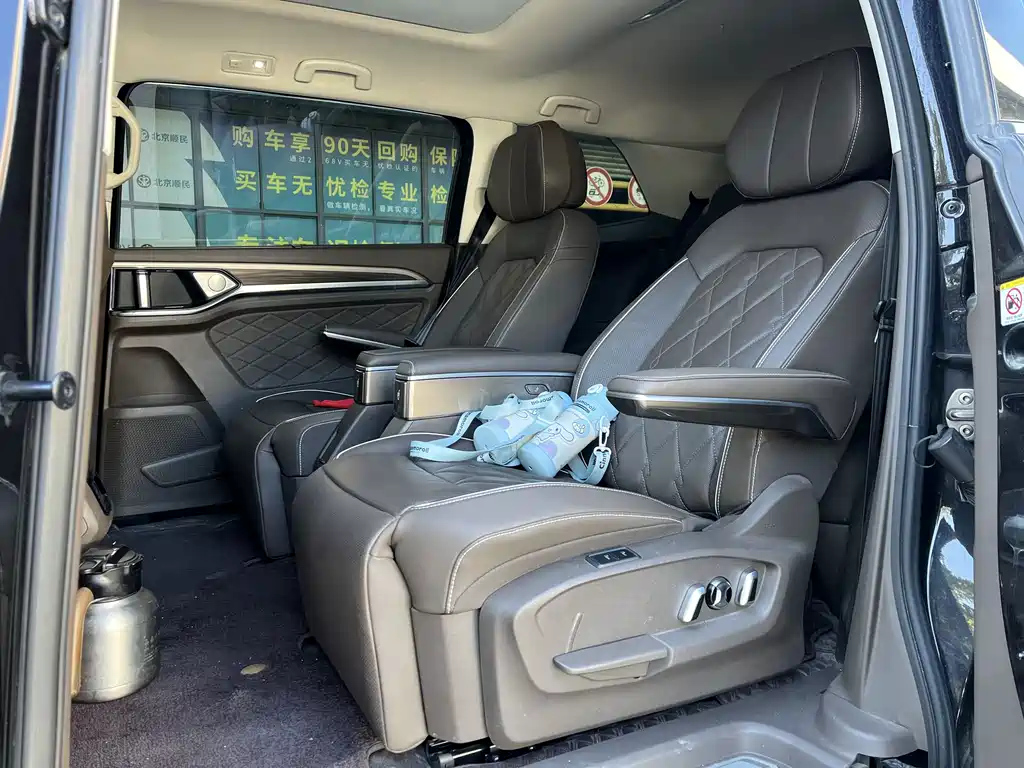 VOLKSWAGEN VILORAN 2021