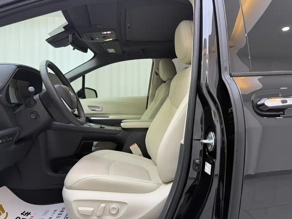 TOYOTA SIENNA SIENNA 2024