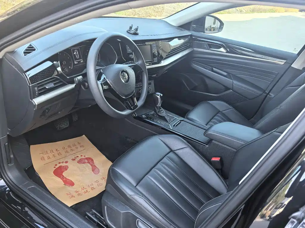 VOLKSWAGEN PASSAT 2019
