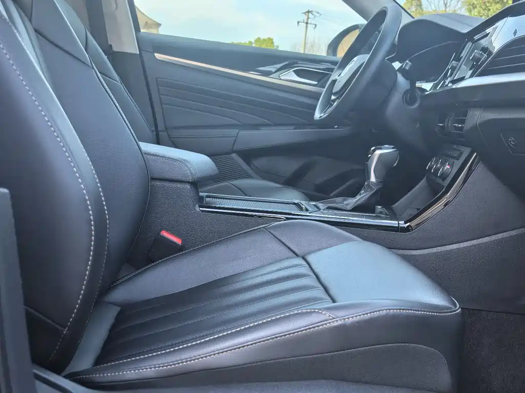 VOLKSWAGEN PASSAT 2019