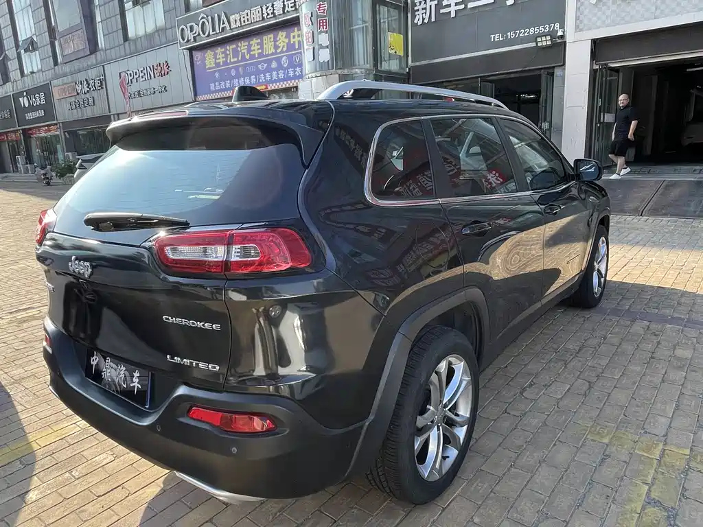 JEEP CHEROKEE 2017