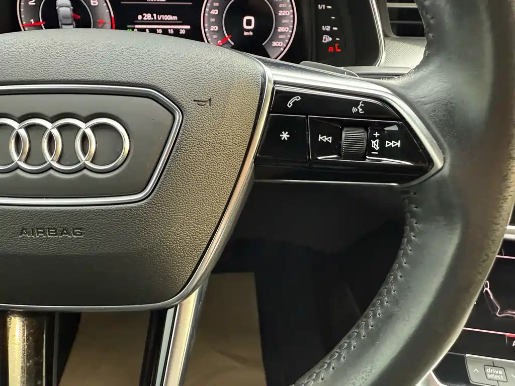 AUDI A6L 2020