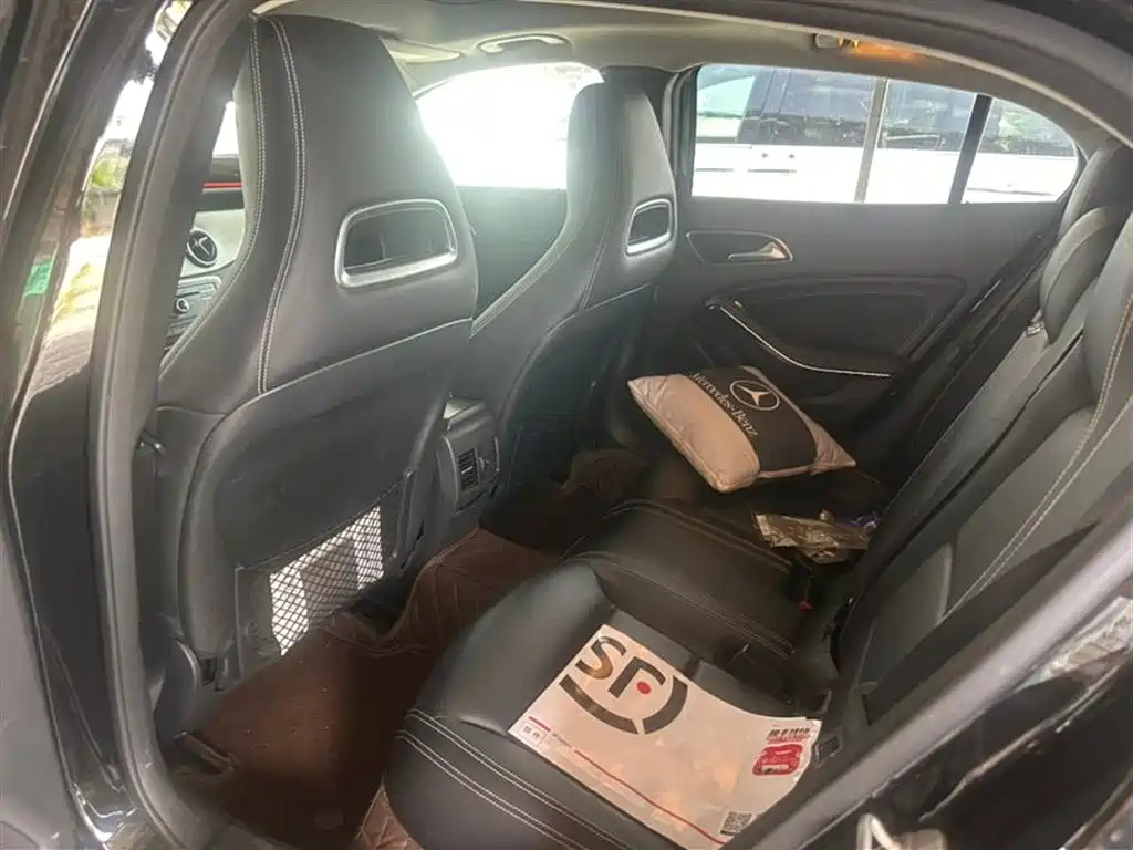 MERCEDES BENZ GLA 2016