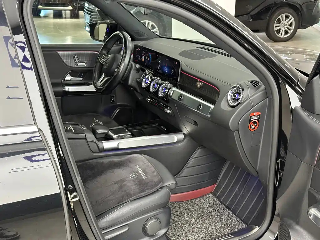 MERCEDES BENZ GLB 2020