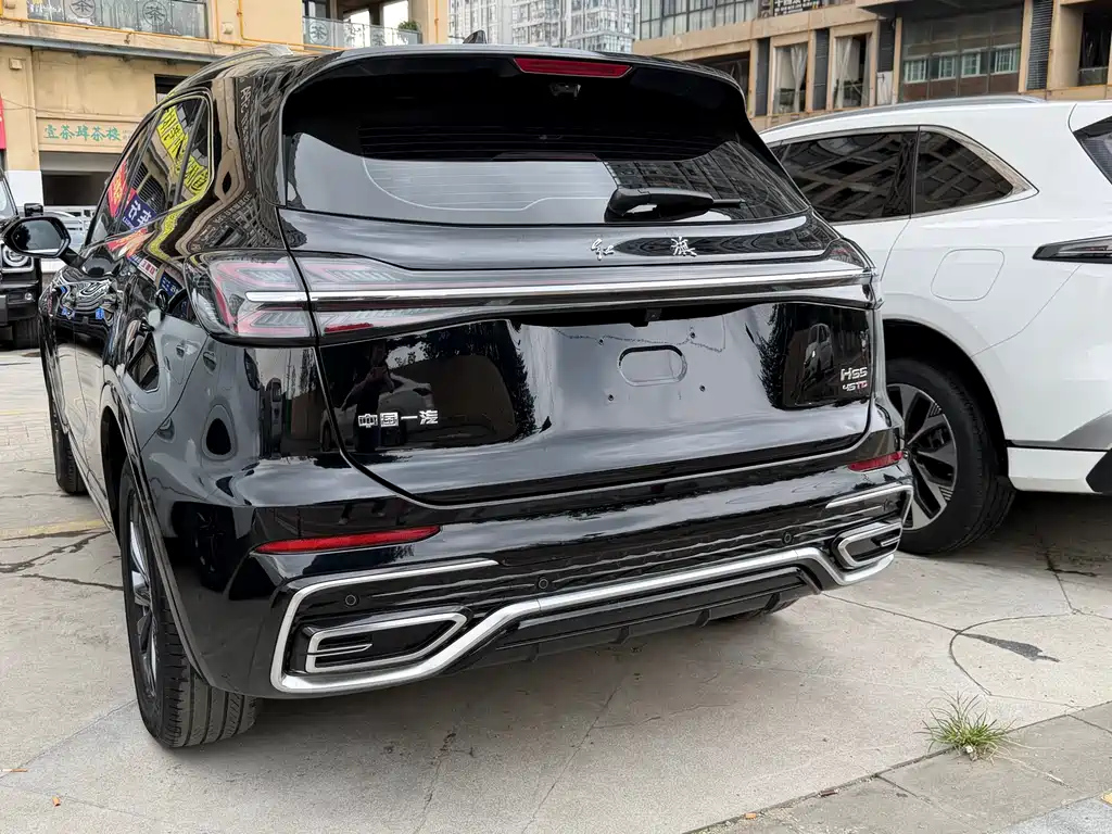 HONGQI HS5 2023