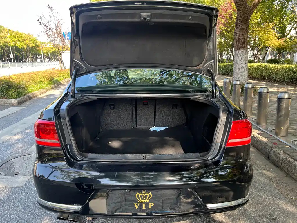 VOLKSWAGEN MAGOTAN 2015