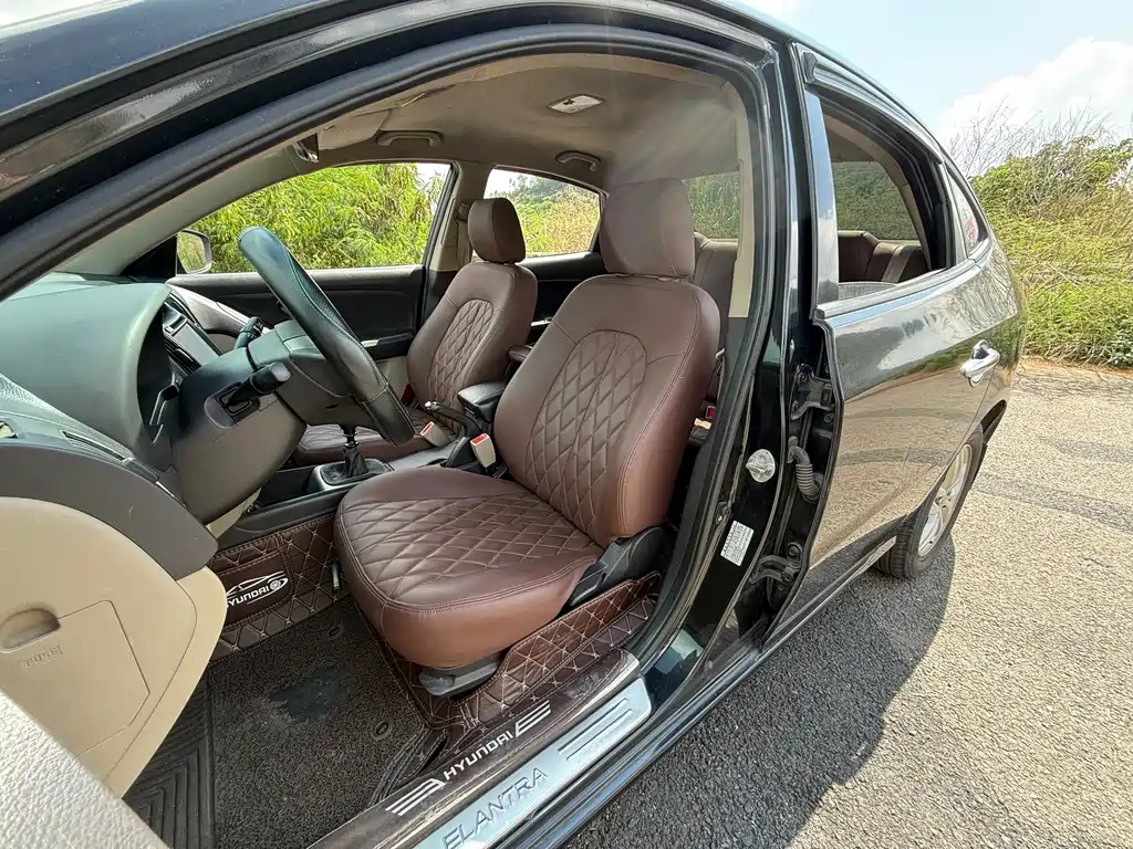 HYUNDAI CELESTA 2014