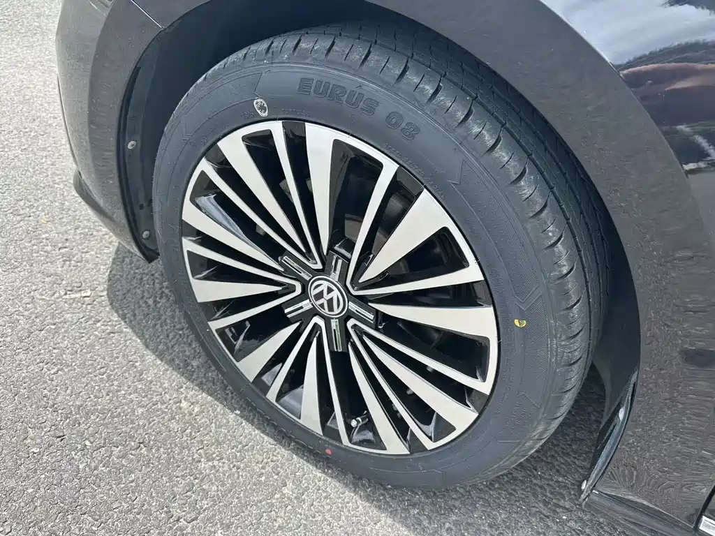 VOLKSWAGEN PASSAT 2021