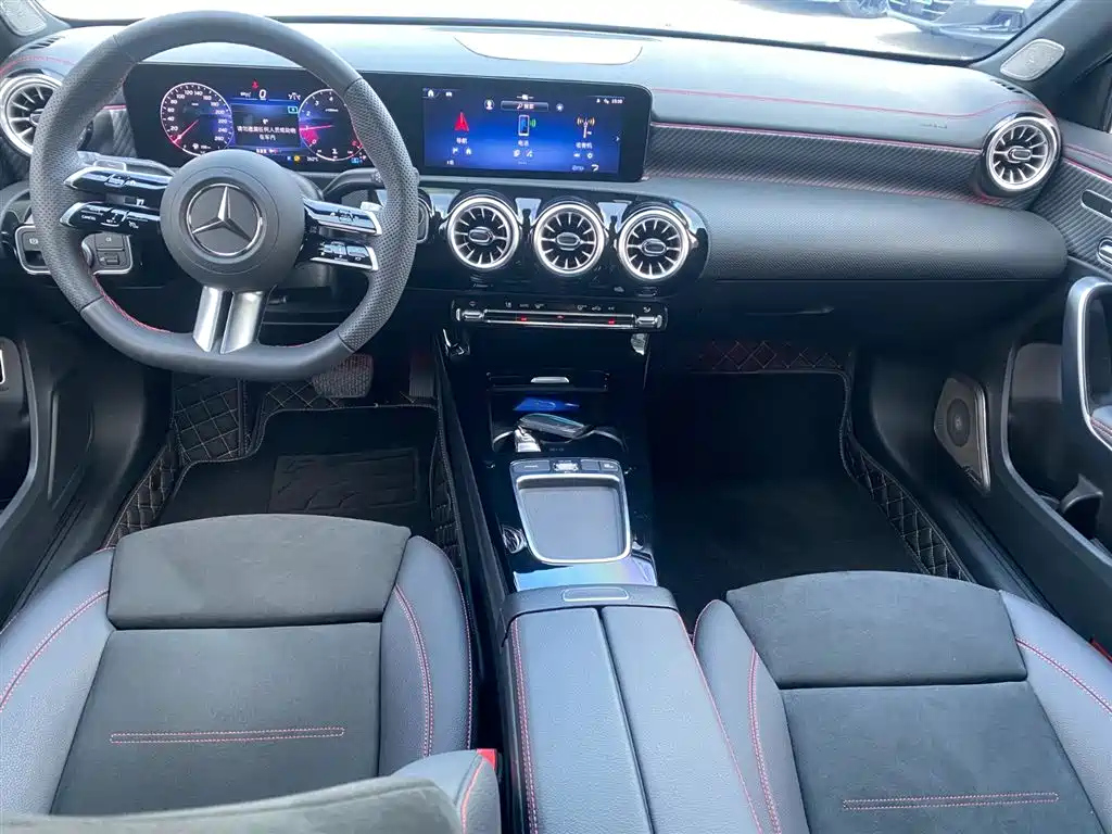 MERCEDES BENZ A-CLASS 2024