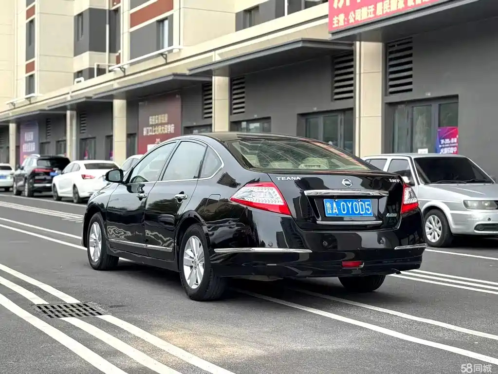 NISSAN TEANA 2012