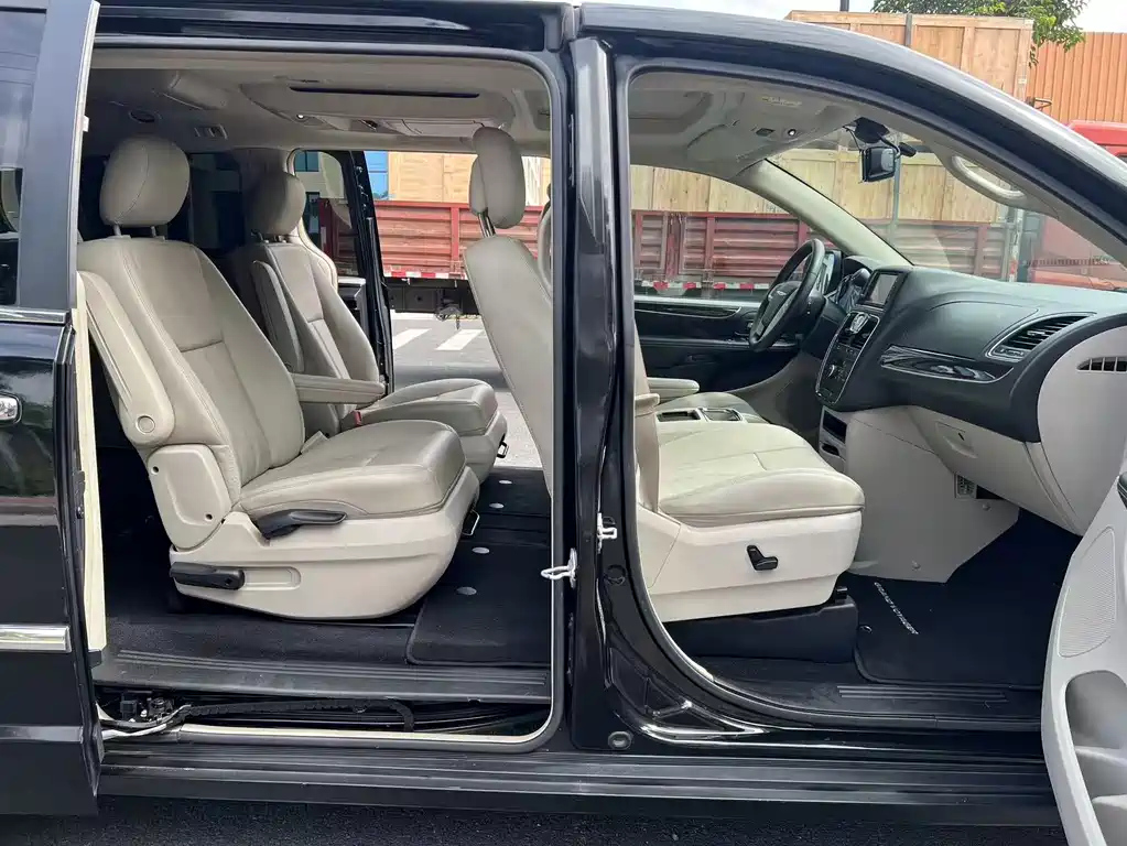 CHRYSLER BIG 捷龙 IMPORT 2015