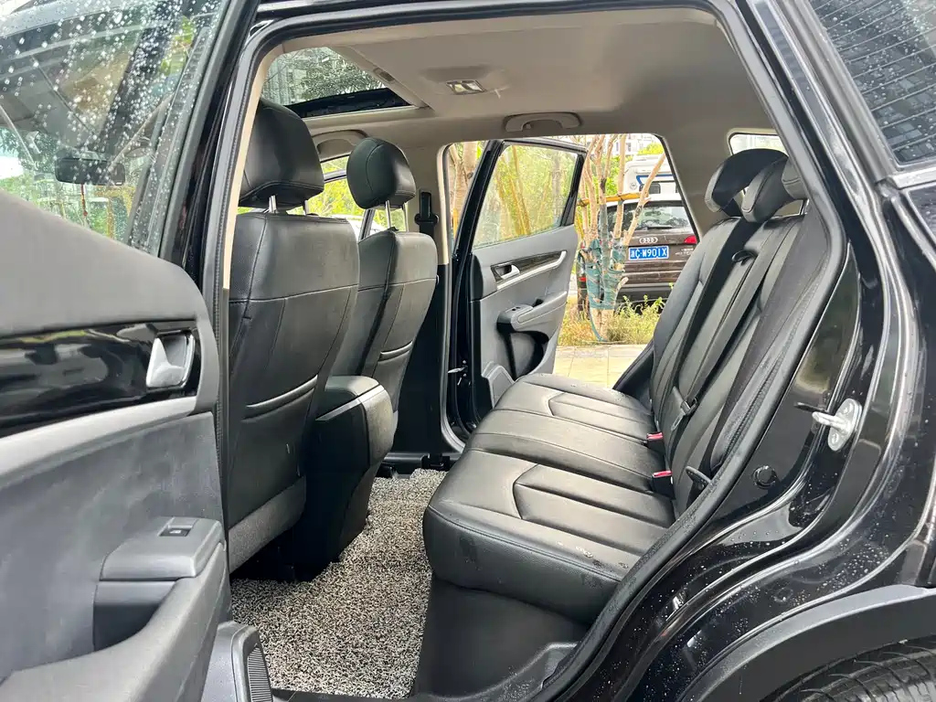 DONGFENG AEOLUS AX7 2015