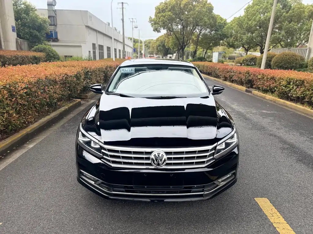VOLKSWAGEN PASSAT 2017