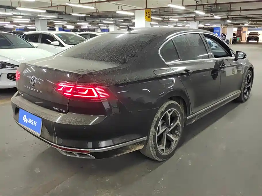 VOLKSWAGEN MAGOTAN 2023