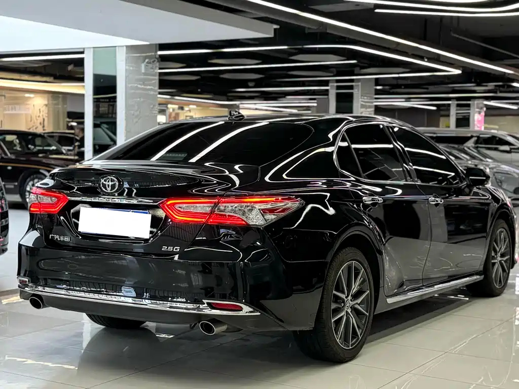 TOYOTA CAMRY 2023