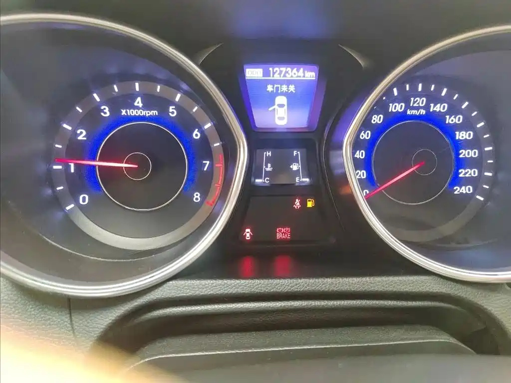 HYUNDAI ELANTRA 2015