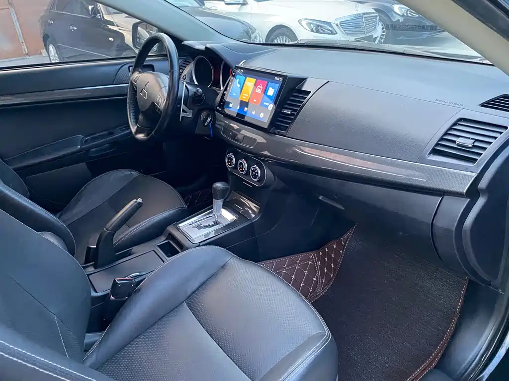 MITSUBISHI LANCER EX 2012