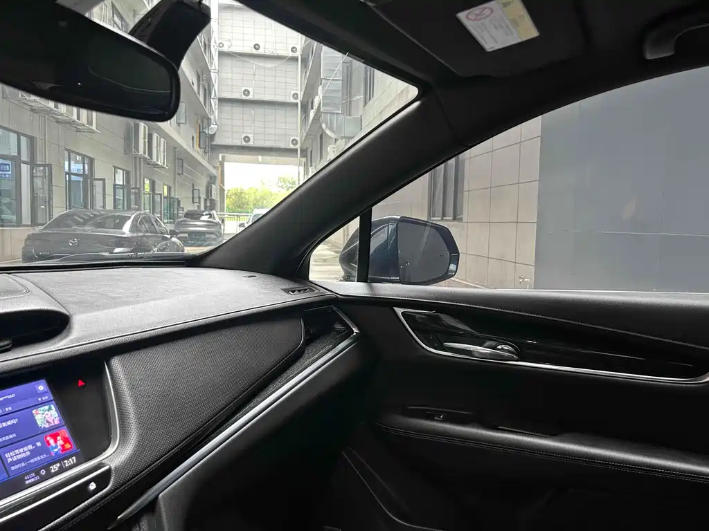 CADILLAC XT5 2022