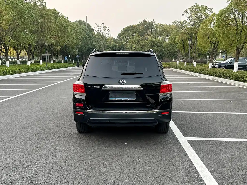 TOYOTA HIGHLANDER 2014