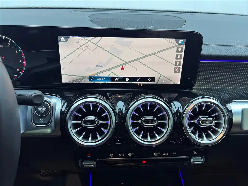 MERCEDES BENZ GLB 2022