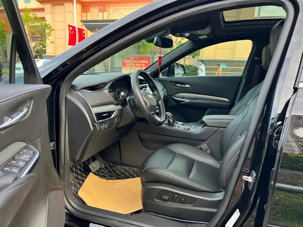 CADILLAC XT4 2020