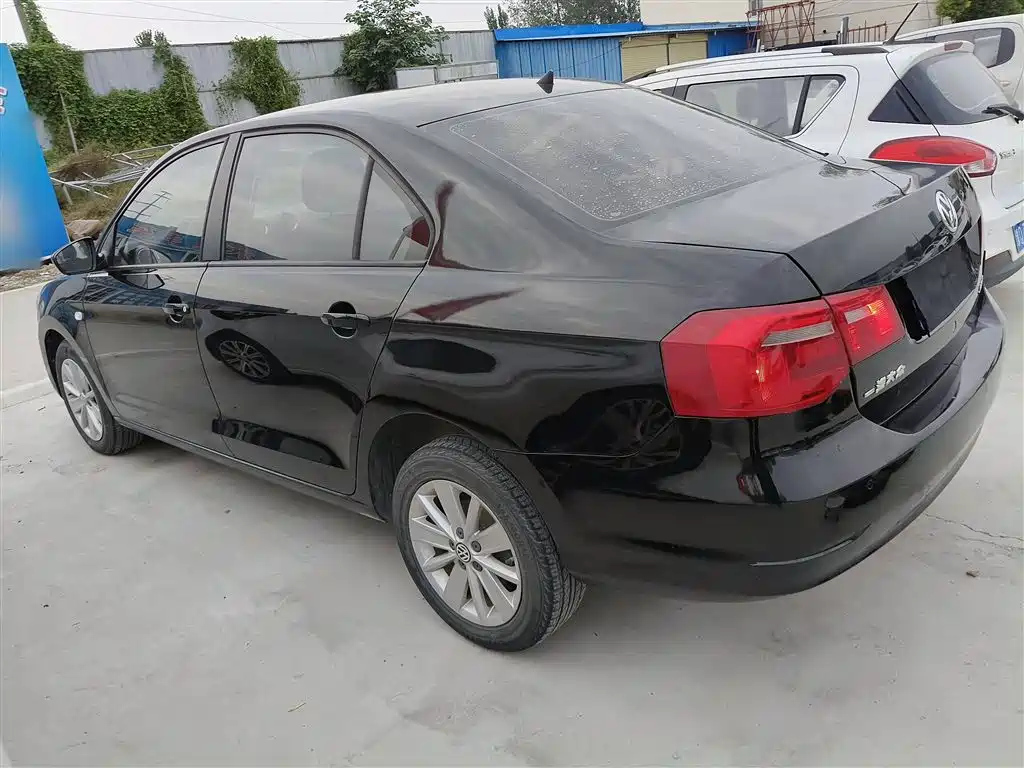 VOLKSWAGEN JETTA 2015