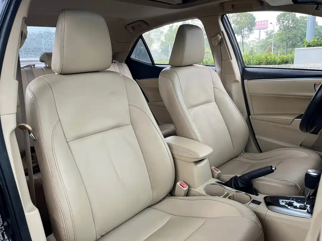 TOYOTA COROLLA 2015