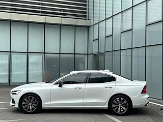 VOLVO S60  2021 YEAR T4  DELUXE EDITION 2021