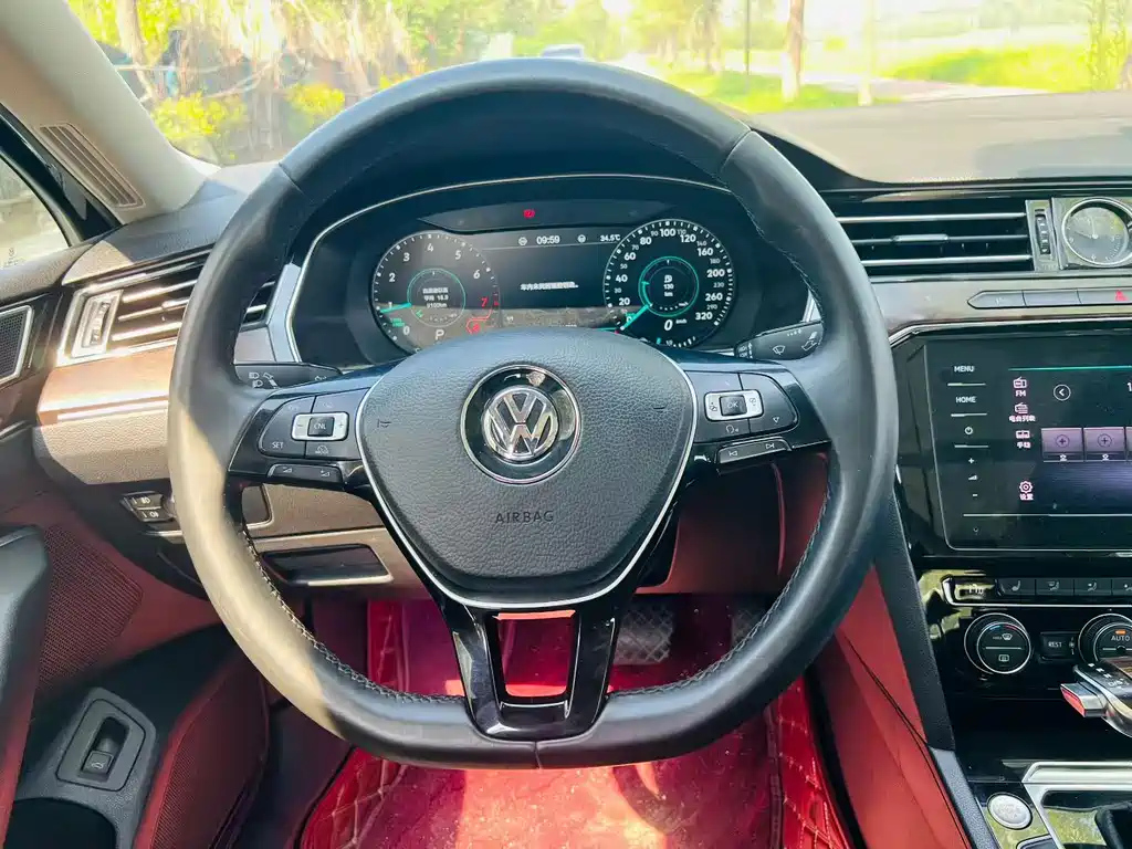 VOLKSWAGEN MAGOTAN 2018
