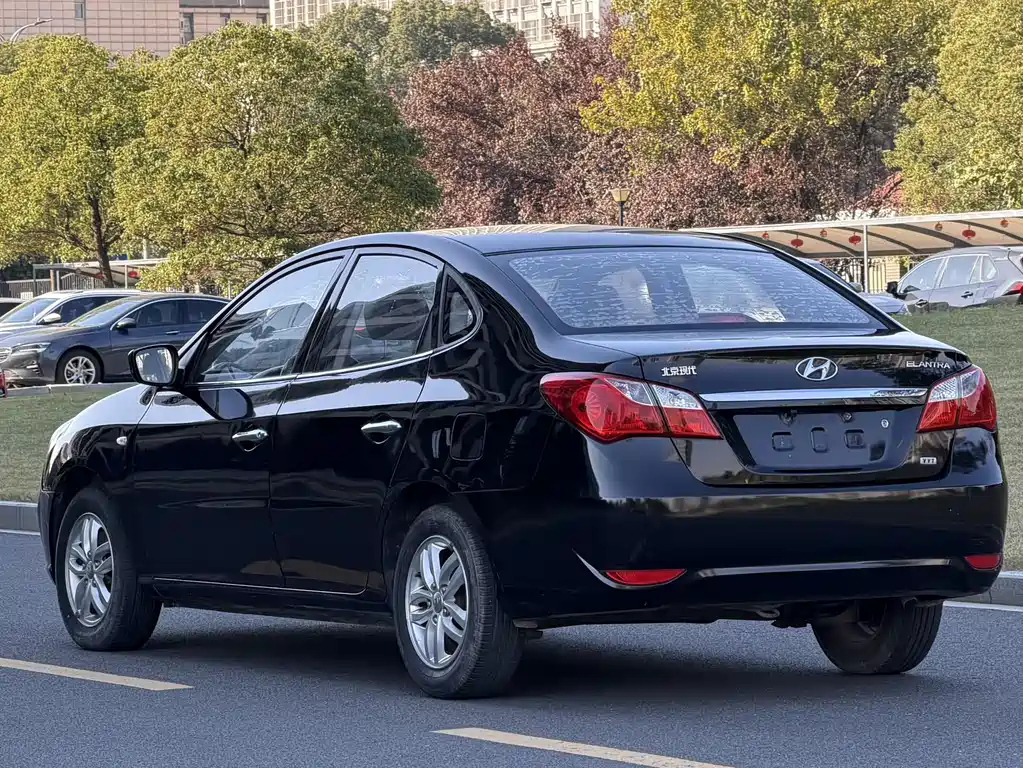 HYUNDAI CELESTA 2015