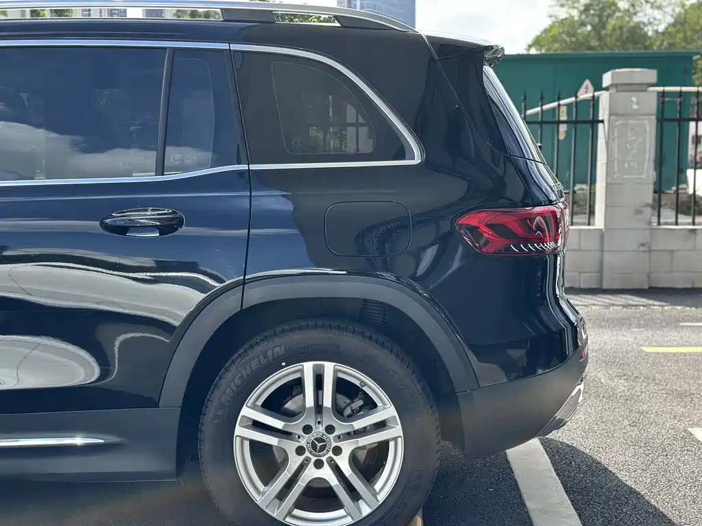 MERCEDES BENZ GLB 2022