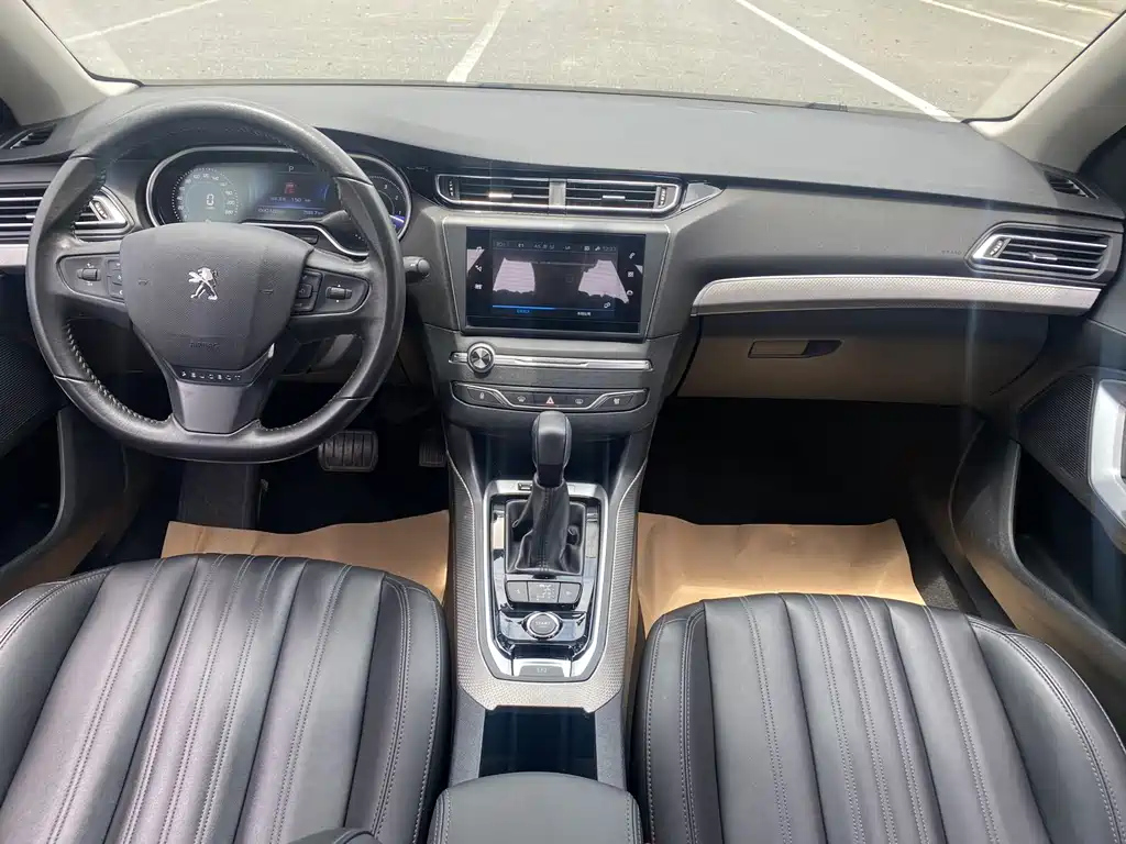 PEUGEOT 408 2019