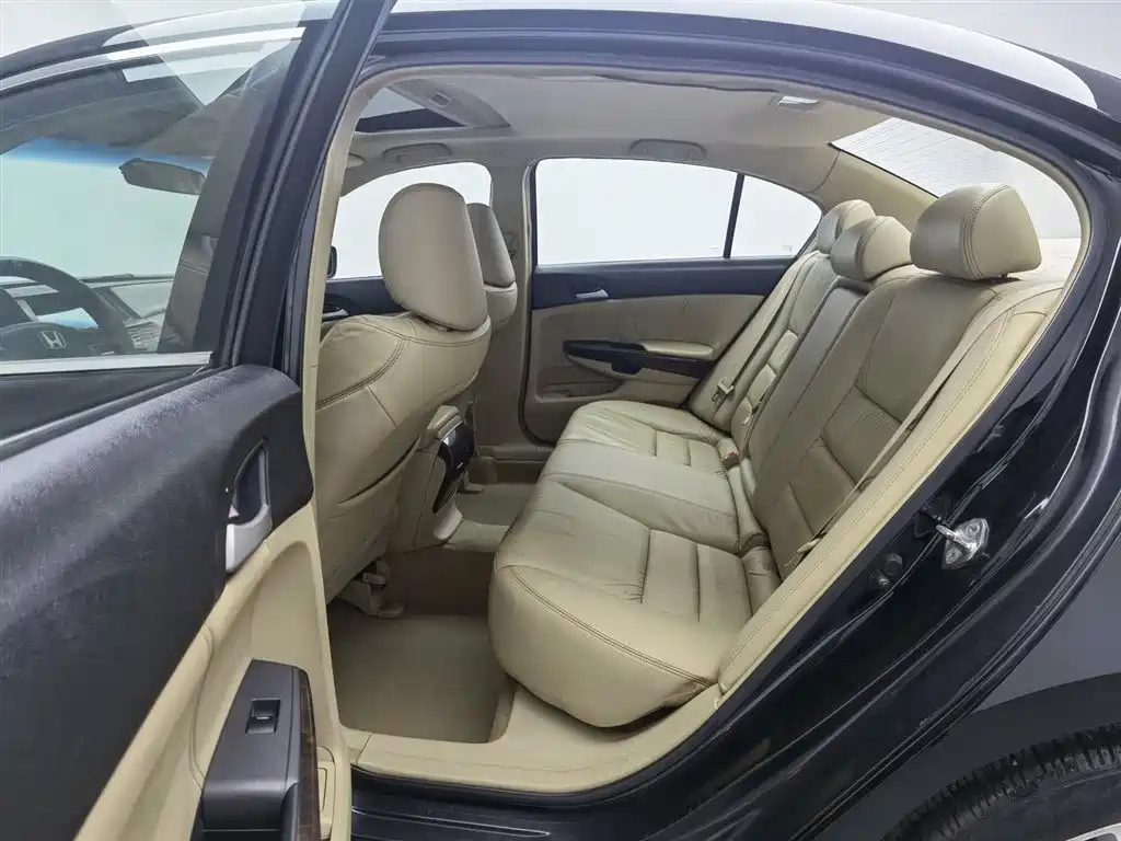HONDA ACCORD 2010