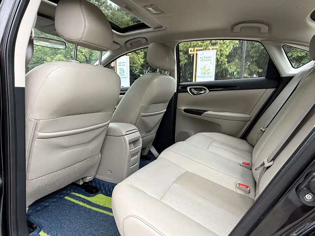 NISSAN SYLPHY 2019