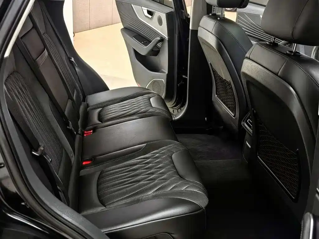 HONGQI HS5 2024