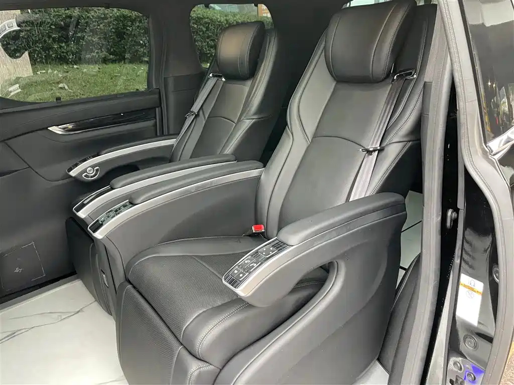 TOYOTA ALPHARD 2018