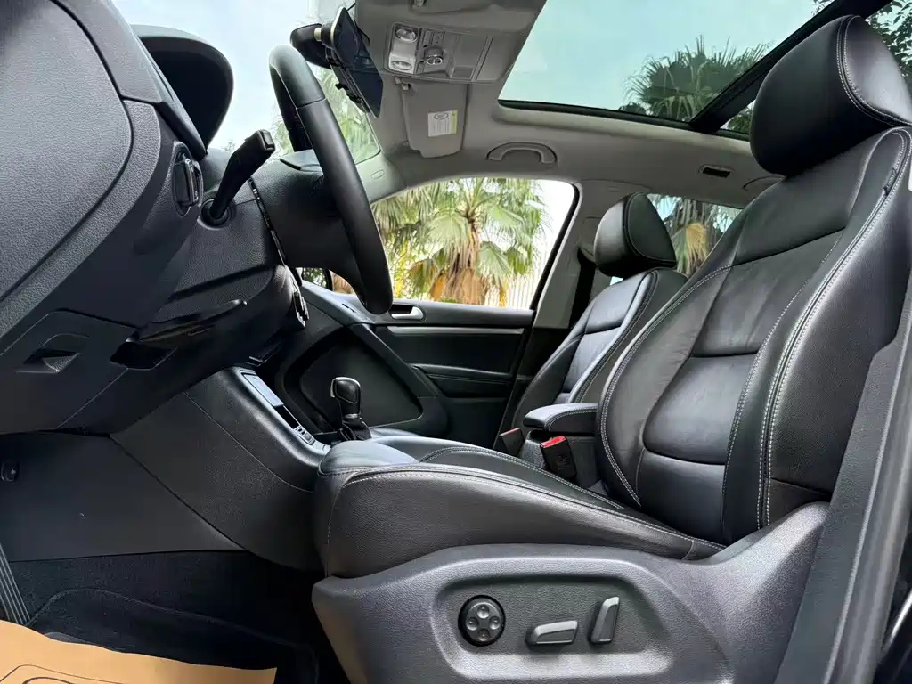 VOLKSWAGEN TIGUAN 2017