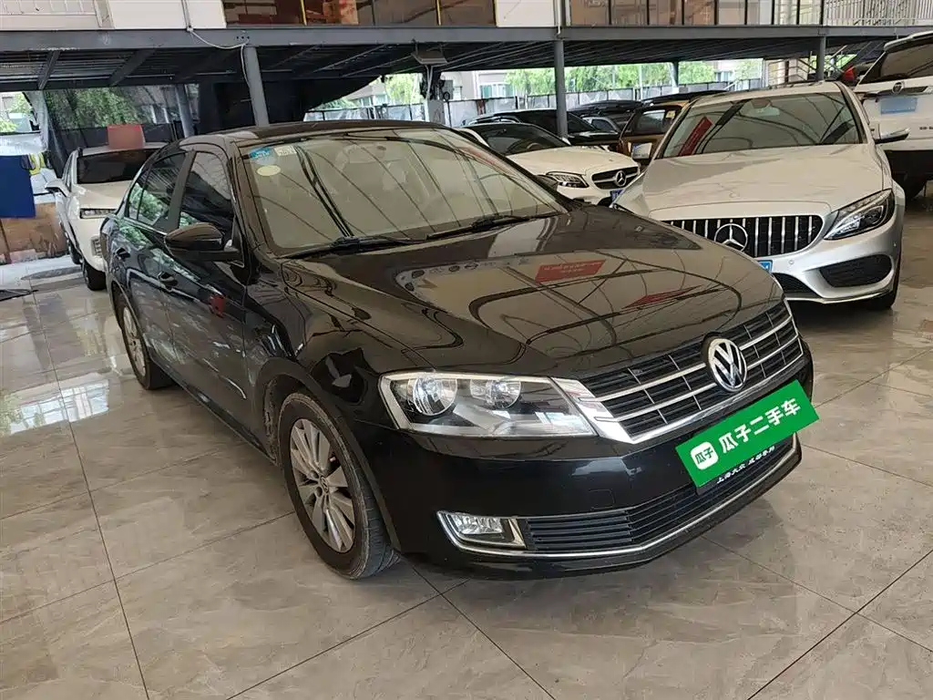 VOLKSWAGEN LAVIDA 2013