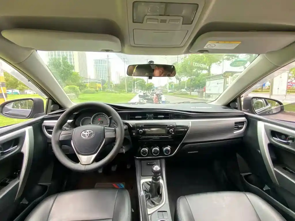 TOYOTA COROLLA 2014