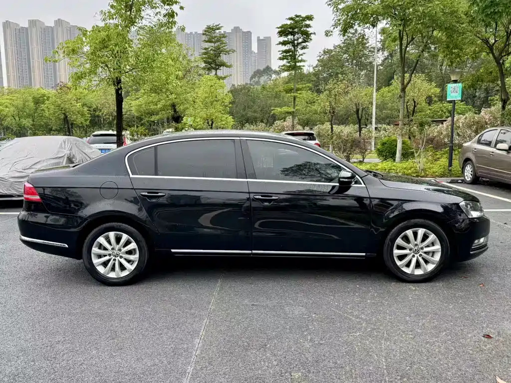 VOLKSWAGEN MAGOTAN 2014