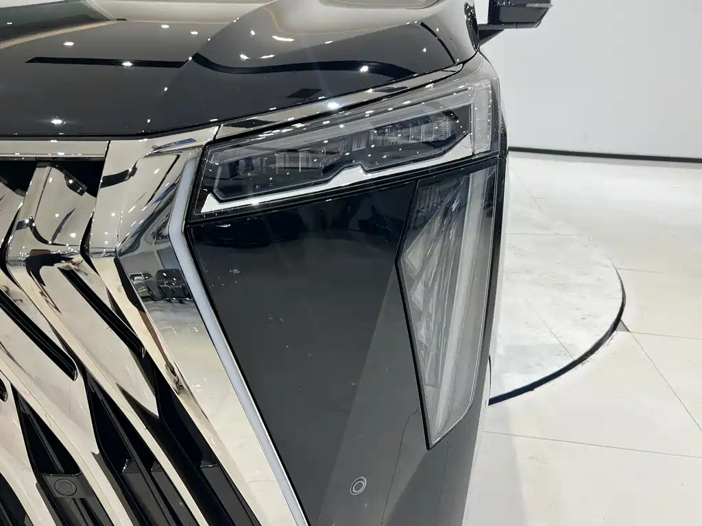 TRUMPCHI M8 2024