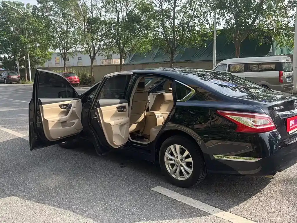 NISSAN TEANA 2014