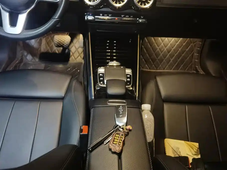 MERCEDES BENZ GLB 2020